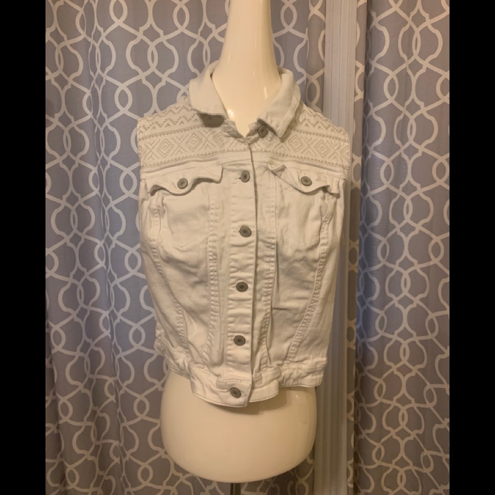 White jean vest